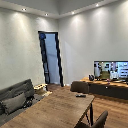 Aries Apartments ساراندا المظهر الخارجي الصورة