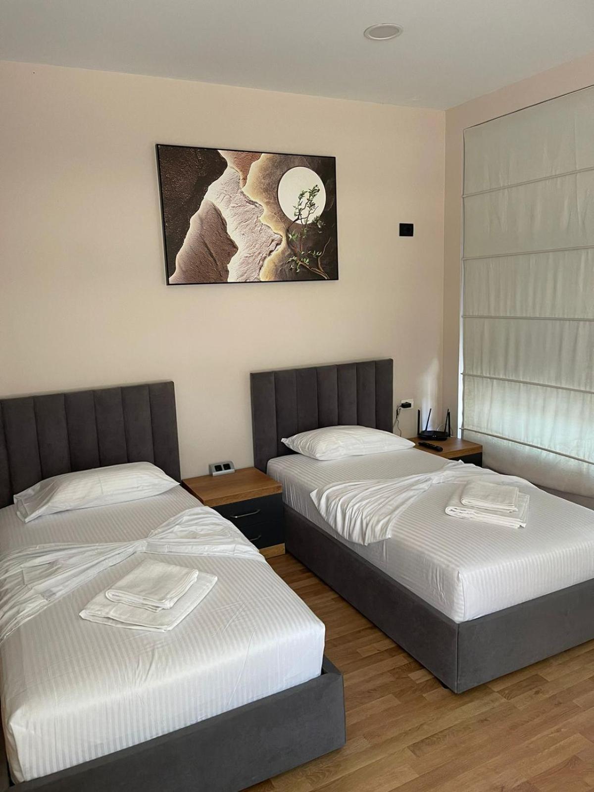 Aries Apartments ساراندا المظهر الخارجي الصورة