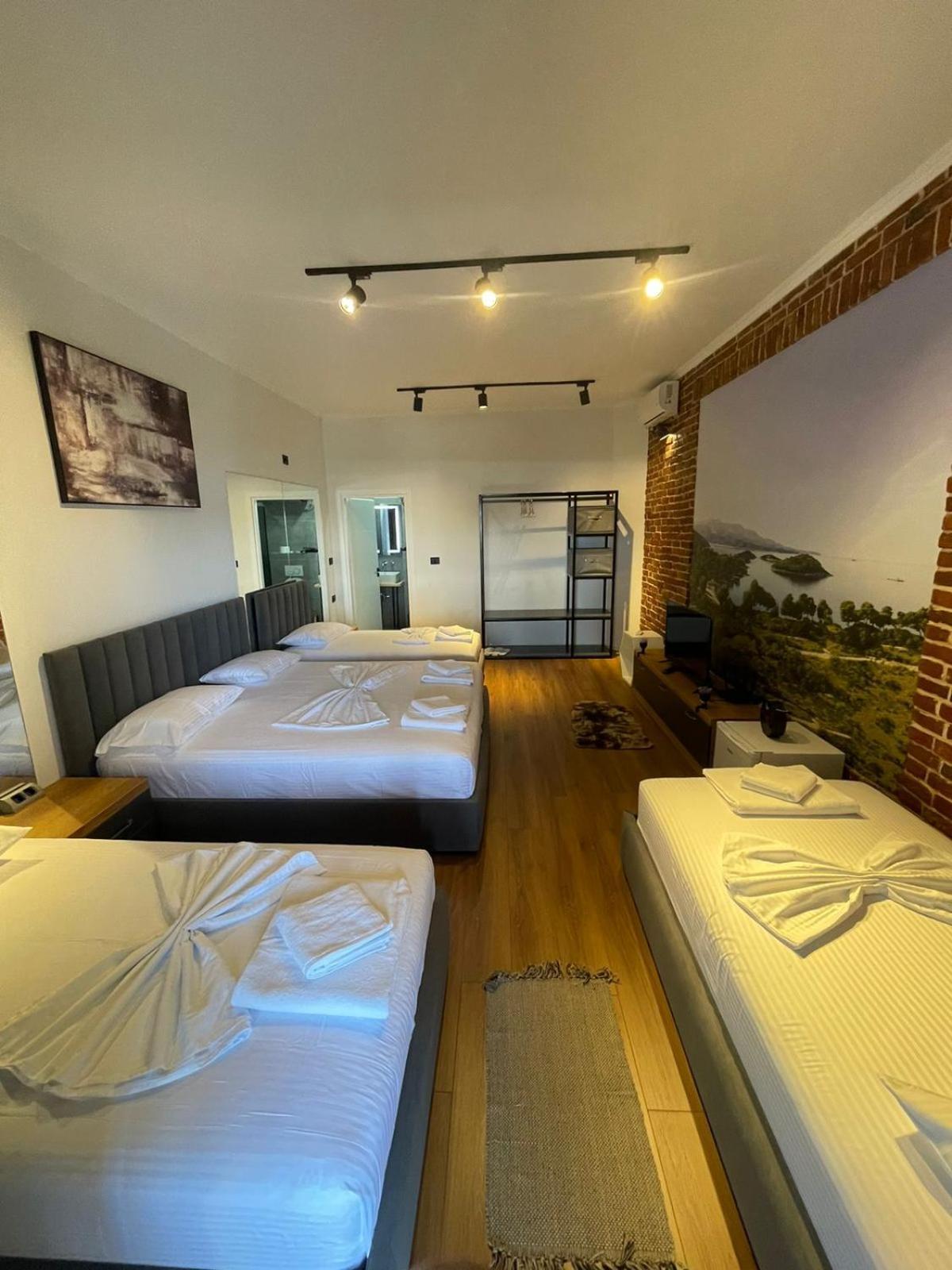 Aries Apartments ساراندا المظهر الخارجي الصورة