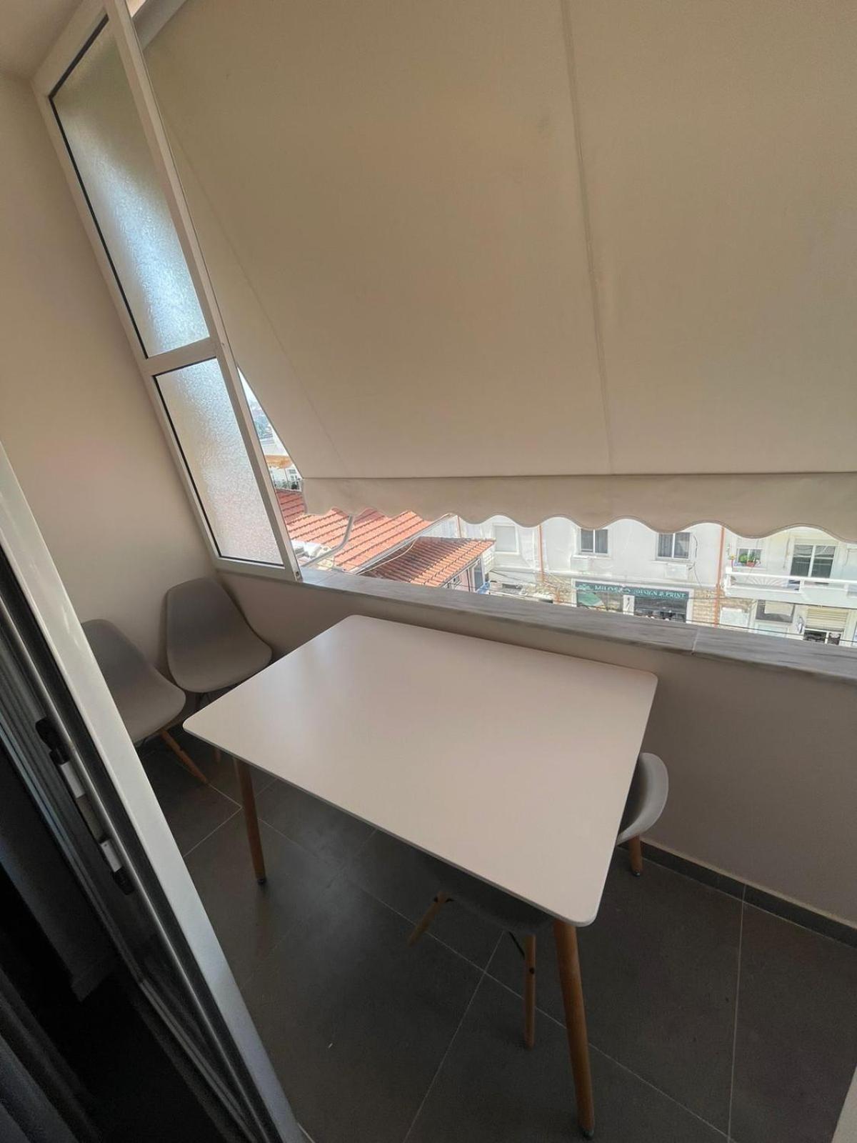 Aries Apartments ساراندا المظهر الخارجي الصورة